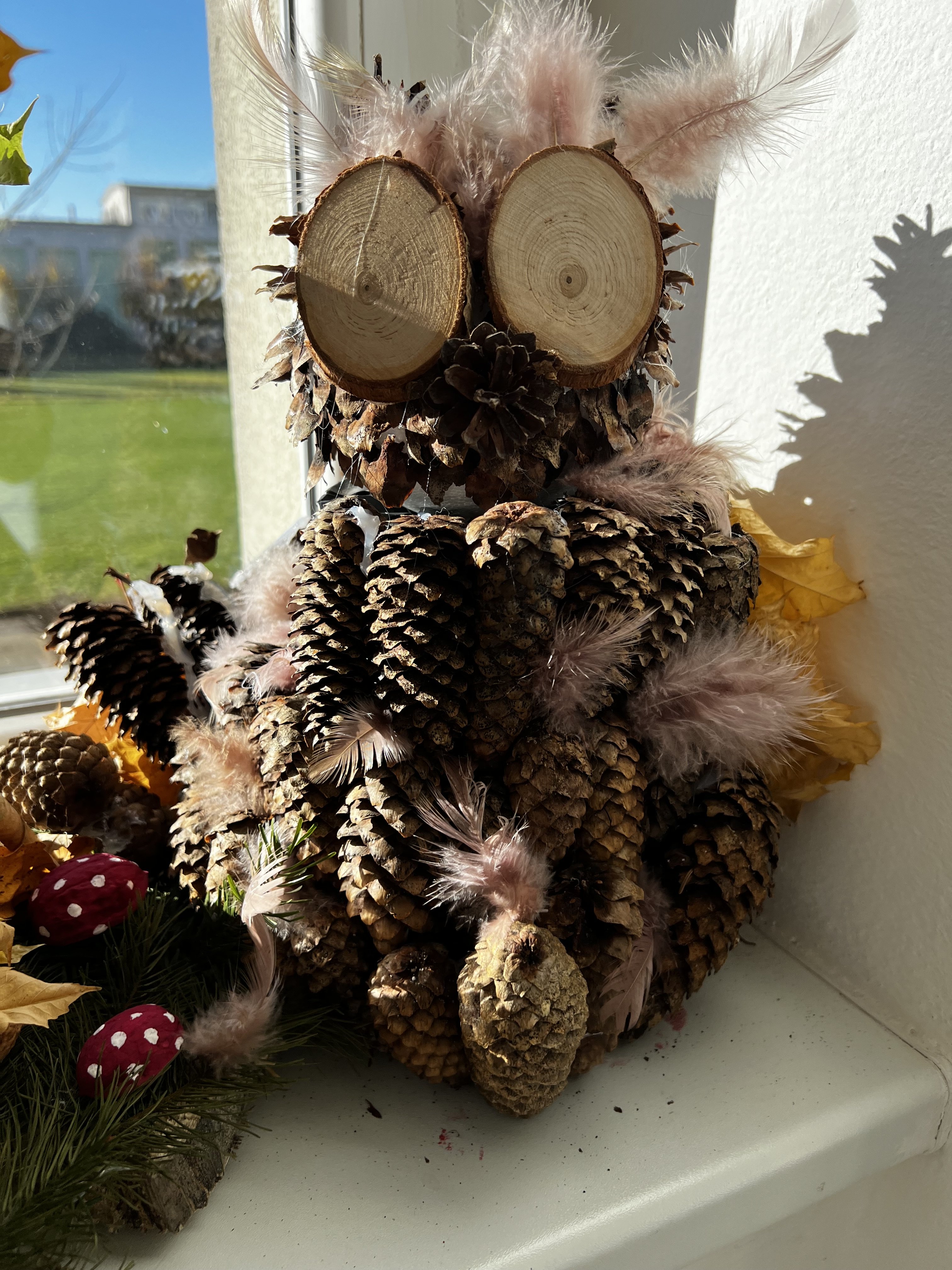 Radostný mumraj za okny Radostný mumraj za okny