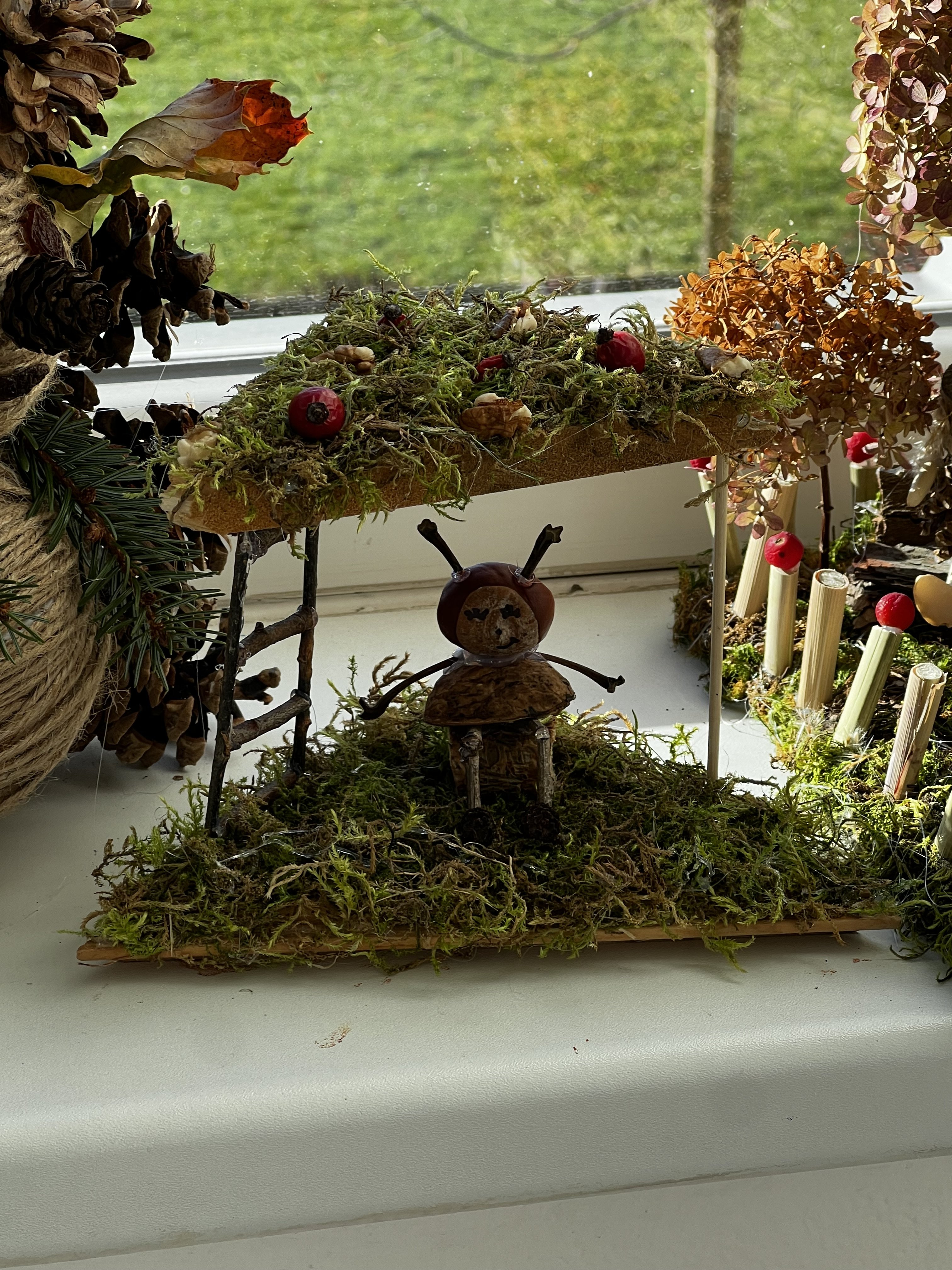 Radostný mumraj za okny Radostný mumraj za okny